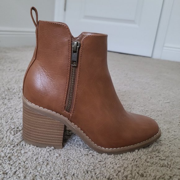 Brown Boots - Faux leather - Picture 4 of 16